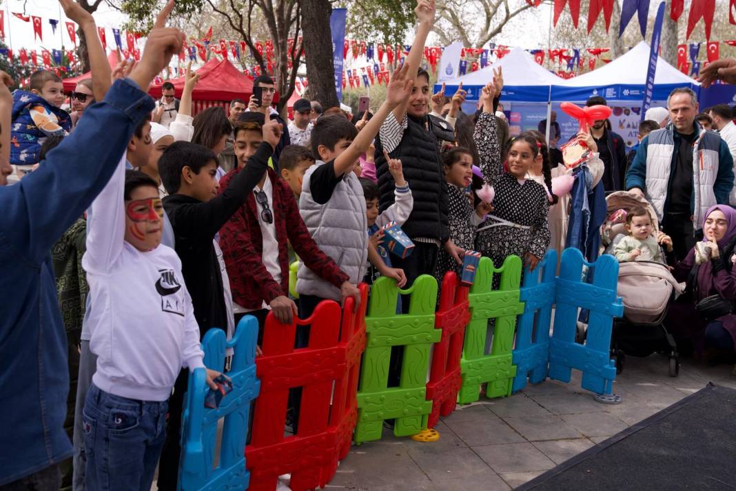 İBB'den Ramazan Bayramı'na özel 'Özgürlük ve Demokrasi Şenliği' başladı 6